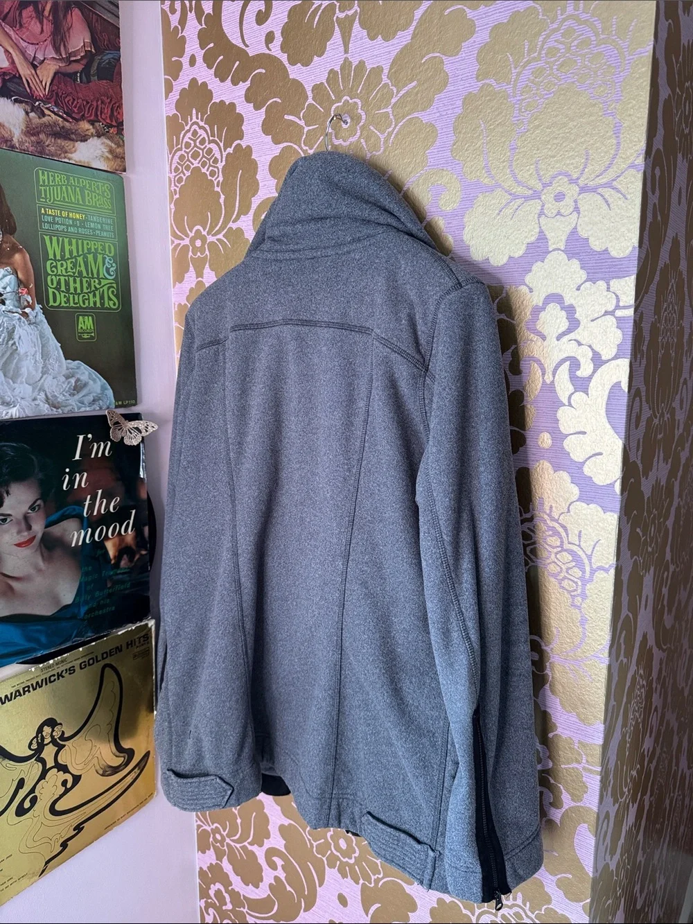 Lululemon Women’s Gray Asymmetrical Zip Jacket size 8